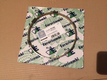 КОЛЬЦО С ДВОЙНЫМ КОНУСОМ СИНХРОНИЗАТОРА ПЕРВОЙ ВТОРОЙ ПЕРЕДАЧИ (ER) 9557 0600